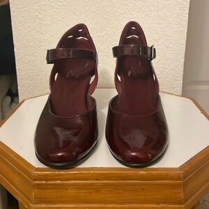 Maroon heels size 9
